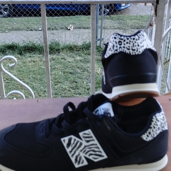 Shoes - Picture 2 of 5